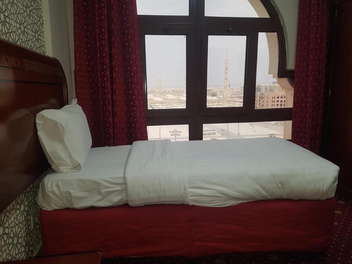 Karam Taibah Almasi Hotel Medina Kültér fotó