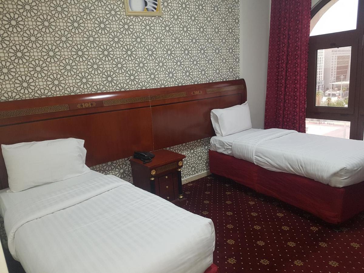 Karam Taibah Almasi Hotel Medina Kültér fotó